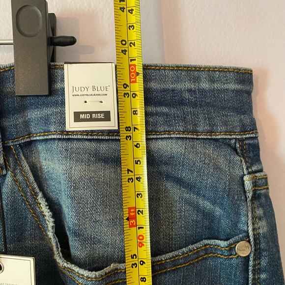 NWT Judy Blue Women's size 24W Relaxed Fit Mid Rise Medium Wash Jeans Stretchy - Picture 9 of 13